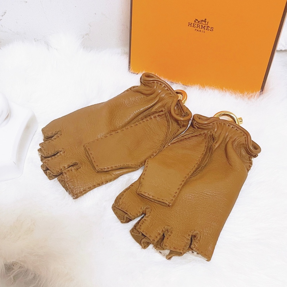 Authentic Hermes Rare Glenan Bi-Color Cream & Camel Fingerless Leather Gloves - Picture 10 of 13